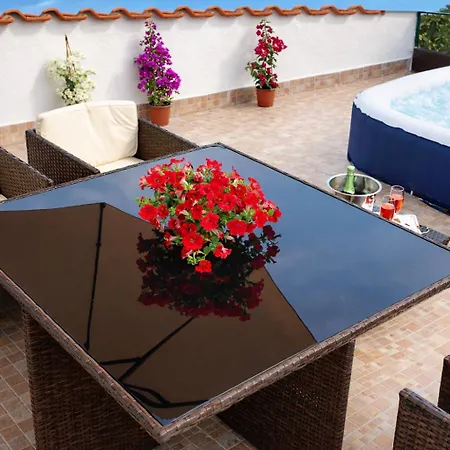 Cecilia's 別荘 マスカリ