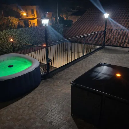 別荘 Cecilia's マスカリ